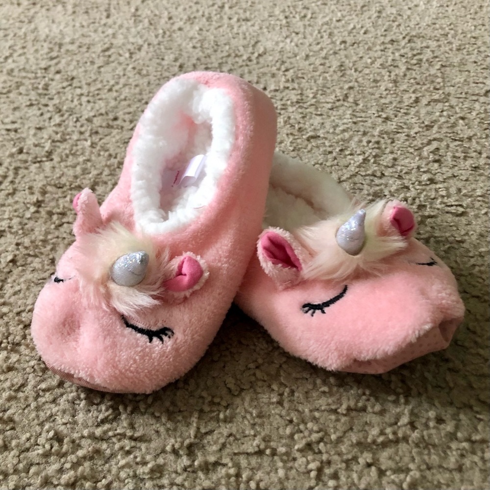 Btween Girls Pink Unicorn Fluffy Slippers NWOT